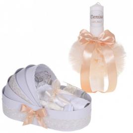 Lumanare botez personalizata si trusou botez in landou, decor dantela crem,