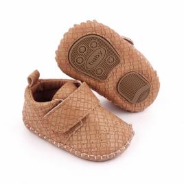 Pantofiori eleganti maro cu model (marime disponibila: 3-6 luni (marimea 18