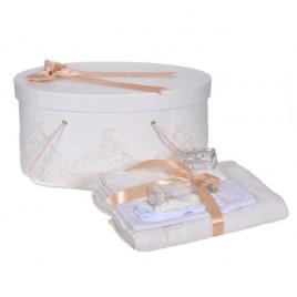 Set trusou botez si cutie trusou, dantela si fundita, decor elegant crem /