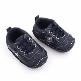 Adidasi bleumarine cu steluta argintie (marime disponibila: 3-6 luni (marimea