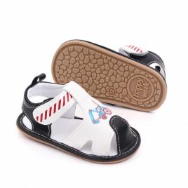Sandalute alb cu negru pentru baietei - masinuta (marime disponibila: 3-6 luni