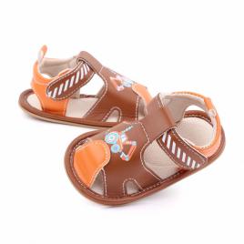 Sandalute maro pentru baietei - masinuta (marime disponibila: 3-6 luni (marimea