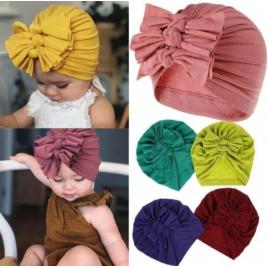 Caciulita tip turban cu trei fundite (marime disponibila: 3-6 luni (marimea 18