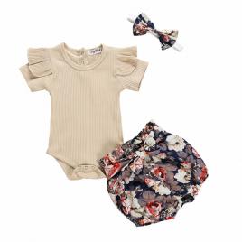 Costumas cu body crem si pantaloni scurti inflorati (marime disponibila: 3-6