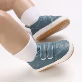Pantofiori albastri pentru bebelusi (marime disponibila: 6-9 luni (marimea 19