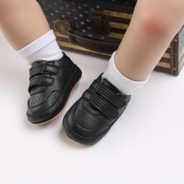 Pantofiori negri pentru bebelusi (marime disponibila: 3-6 luni (marimea 18