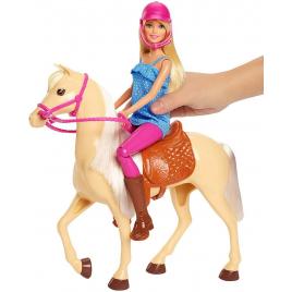 Set papusa cu cal barbie