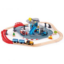Set de joaca trenulet din lemn cu servicii de urgenta hape 55 piese