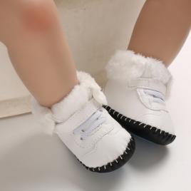Ghetute imblanite albe (marime disponibila: 3-6 luni (marimea 18 incaltaminte))