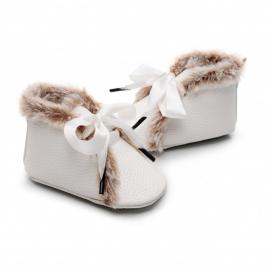 Ghetute albe imblanite cu fundita din satin (marime disponibila: 3-6 luni