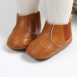 Cizmulite scurte maro pentru bebelusi - simply (marime disponibila: 3-6 luni
