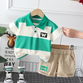 Costumas pentru baietei cu tricou tip polo in dungi verzi si ivoire (marime