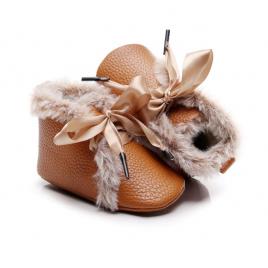 Ghetute maro imblanite cu fundita din satin (marime disponibila: 0-3 luni)