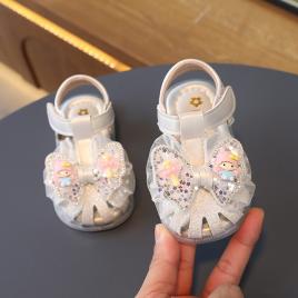 Sandale alb sidefat pentru fetite - doll (marime disponibila: marimea 21)