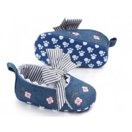 Pantofiori denim cu floricele (marime disponibila: 6-9 luni (marimea 19