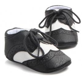 Pantofiori eleganti baieteti alb cu negru (marime disponibila: 3-6 luni