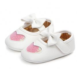 Pantofiori fetite - inimioara sclipitoare roz (marime disponibila: 6-12 luni