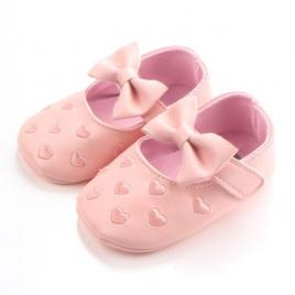 Pantofiori roz pentru bebelusi - inimioare (marime disponibila: 12-18 luni