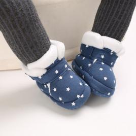 Cizmulite albastre cu stelute albe (marime disponibila: 3-6 luni (marimea 18