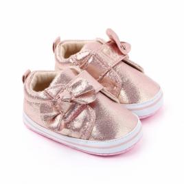 Pantofiori roz-sidefat cu fundita aplicata (marime disponibila: 6-9 luni