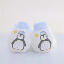 Manusi de protectie pentru bebelusi - pinguin (marime disponibila: 0-6 luni)