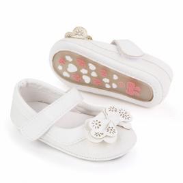 Pantofiori albi cu sclipici si fundita (marime disponibila: 3-6 luni (marimea