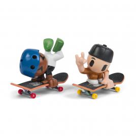 Tech dech sk8 crew pachet 2 seturi placa si figurina 9.6cm sapca neagra si casca albastra