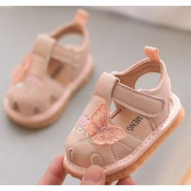Sandalute roz cu piuitoare - fluturas (marime disponibila: marimea 21)