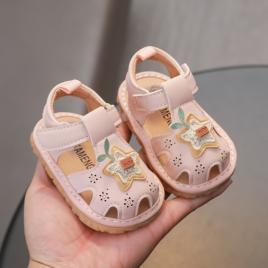 Sandalute roz cu piuitoare si steluta aplicata (marime disponibila: marimea 21)