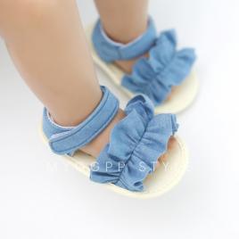 Sandalute din blugi cu volanas (marime disponibila: 3-6 luni (marimea 18