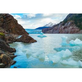 Fototapet autocolant PVC Micul iceberg din Patagonia, 200x300 cm