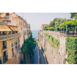 Fototapet autocolant PVC 70x120 cm Printre stanci, Sorrento, Italia