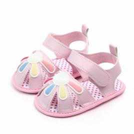 Sandalute fetite roz - floricica curcubeu (marime disponibila: 12-18 luni