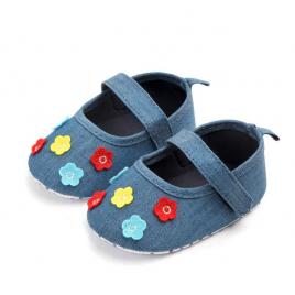 Pantofiori din blugi cu floricele (marime disponibila: 6-9 luni (marimea 19