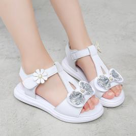 Sandale albe cu fundita argintie (marime disponibila: marimea 33)