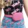 Papusa barbie fashionistas blonda cu borseta roz
