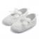 Pantofiori albi cu floricele brodate si fundita (marime disponibila: 9-12 luni
