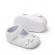 Pantofiori albi cu trei floricele aplicate (marime disponibila: 6-9 luni