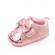 Pantofiori roz sidefat cu imprimeu si fundita (marime disponibila: 9-12 luni