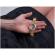 Ceas de dama auriu guess afterglow � rafinat in negru, auriu si cristale stralucitoare