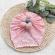 Caciulita tip turban cu model ajurat si floare aplicata (marime disponibila:
