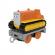 Locomotiva motorizata thomas and terence echipa pe santier cu 2 vagoane