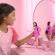 Papusa barbie deluxe style bruneta cu picior protetic